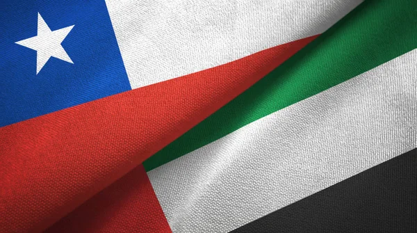 Chili en Verenigde Arabische Emiraten twee vlaggen textiel doek, weefsel textuur — Stockfoto