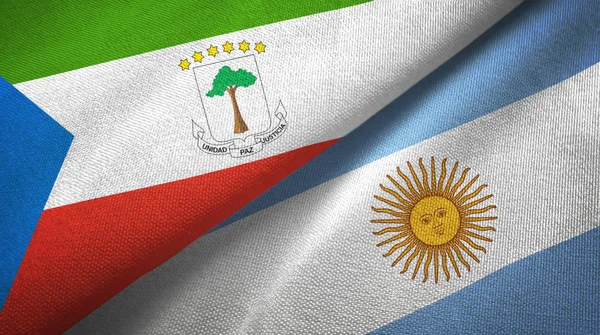 Äquatorialguinea und Argentinien zwei Flaggen Textilstoff, Textur — Stockfoto