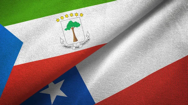 Equatoriaal Guinee en Chili twee vlaggen textiel doek, weefsel textuur — Stockfoto