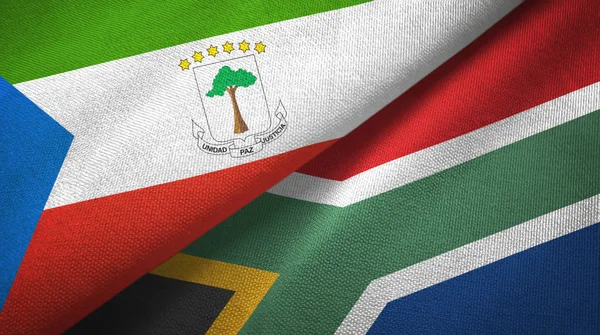 Äquatorialguinea und Südafrika zwei Flaggen Textilstoff, Textur — Stockfoto
