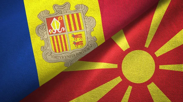 Andorra y Macedonia dos banderas de tela textil, textura de tela — Foto de Stock