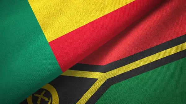 Benin och Vanuatu två flaggor textil trasa, tyg textur — Stockfoto