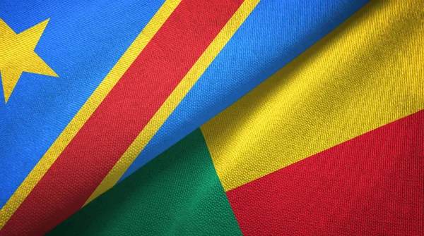 Congo República Democrática y Benín dos banderas tela textil, textura de la tela —  Fotos de Stock
