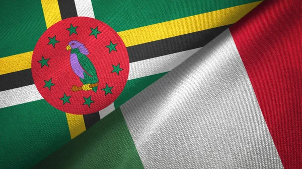 Dominica e Italia due bandiere tessuto, tessitura tessuto — Foto Stock