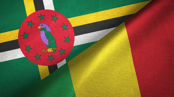 Dominica e Mali due bandiere tessuto, tessitura tessuto — Foto Stock