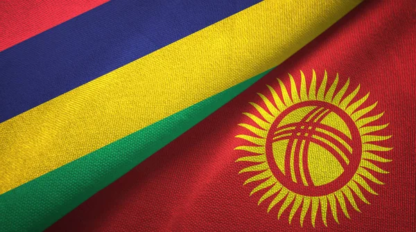Mauricio y Kirguistán dos banderas tela textil, textura de la tela — Foto de Stock