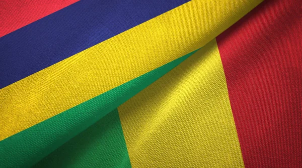 Mauricius a Mali dvě vlajky textilní tkaniny, textura — Stock fotografie