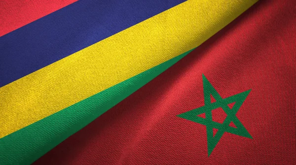 Mauritius en Marokko twee vlaggen textiel doek, stof textuur — Stockfoto