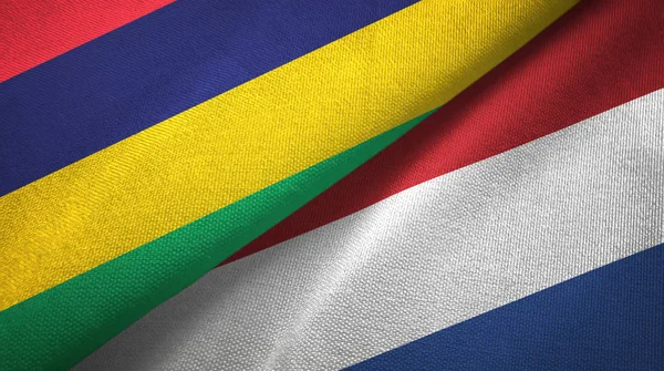 Mauritius e Paesi Bassi due bandiere tessuto, tessitura tessuto — Foto Stock