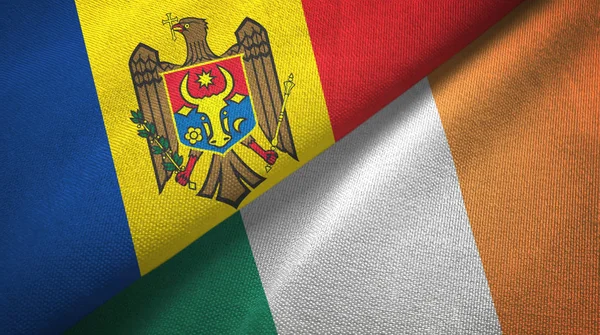 Moldavia e Irlanda dos banderas tela textil, textura de la tela — Foto de Stock