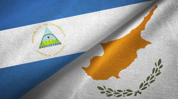 니카라과와 키프로스 2 플래그 직물 천, 직물 감촉 — 스톡 사진