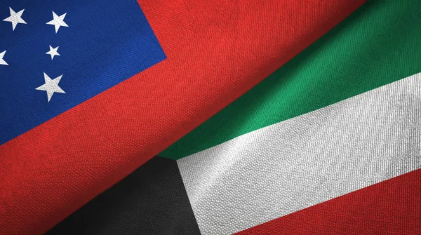 Samoa en Koeweit twee vlaggen textiel doek, weefsel textuur — Stockfoto