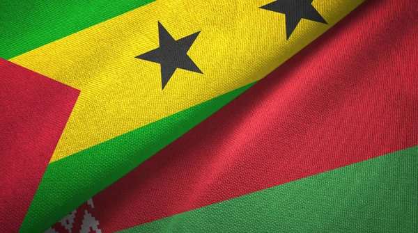 Sao Tome en principe en Wit-Rusland twee vlaggen — Stockfoto