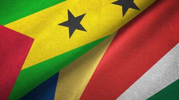 Sao Tome ve Principe ve Seyşeller iki bayrak