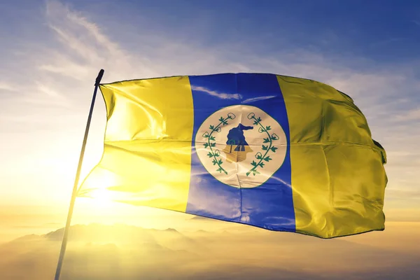 Itapipoca of Brazil zászló integetett a felső napfelkelte köd — Stock Fotó