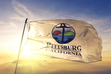 Kaliforniya 'dan Pittsburg bayrağı dalgalanıyor.