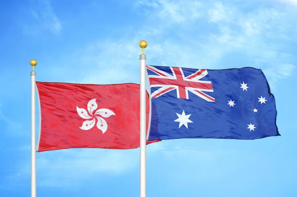 Hong Kong Australia Două Steaguri Steaguri Fundal Albastru Tulbure Cer — Fotografie, imagine de stoc