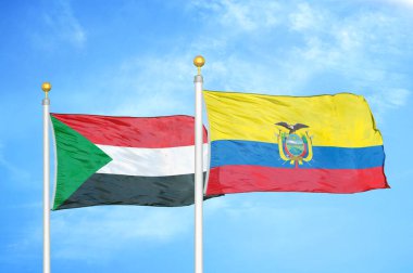 Sudan ve Ekvador bayrak direkleri ve mavi bulutlu arka planda iki bayrak