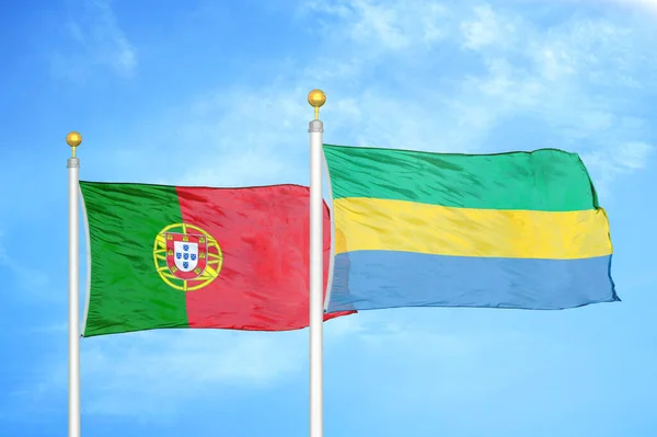 Portugal Gabón Dos Banderas Sobre Asta Bandera Fondo Azul Cielo — Foto de Stock