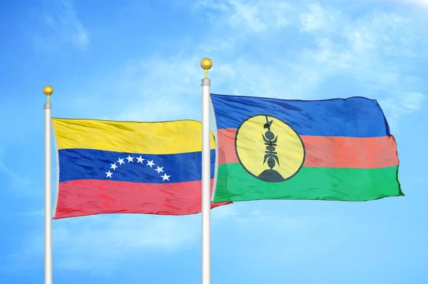 Venezuela Nueva Caledonia Dos Banderas Sobre Asta Bandera Fondo Azul — Foto de Stock