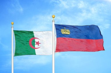 Cezayir ve Lihtenştayn bayrak direkleri üzerinde iki bayrak ve mavi bulutlu arka plan