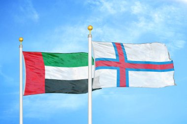 Birleşik Arap Emirlikleri ve Faroe Adaları bayrak direğinde iki bayrak