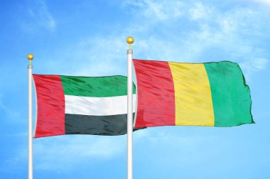 Birleşik Arap Emirlikleri ve Gine bayrak direğinde iki bayrak