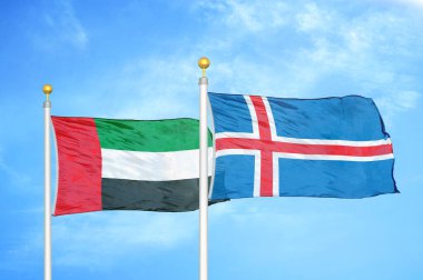 Birleşik Arap Emirlikleri ve İzlanda bayrak direkleri üzerinde iki bayrak