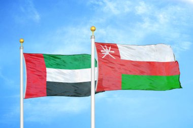 Birleşik Arap Emirlikleri ve Umman bayrak direğinde iki bayrak