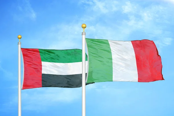Emiratos Árabes Unidos Italia Dos Banderas Asta Bandera — Foto de Stock