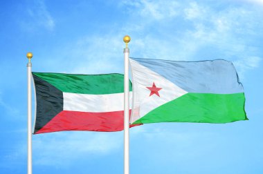 Kuveyt ve Cibuti bayrak direkleri ve mavi bulutlu arka planda iki bayrak