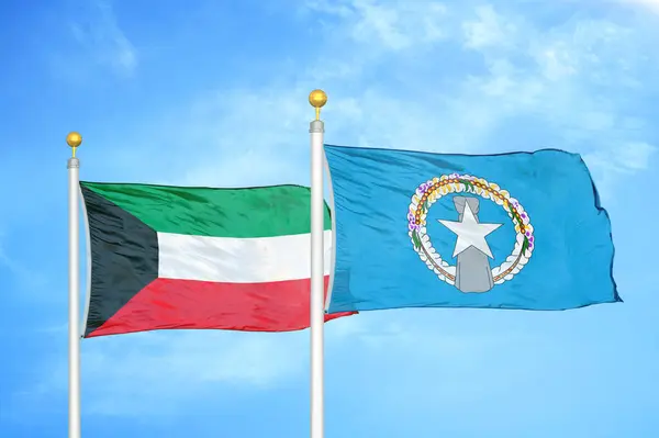 Kuwait Las Islas Marianas Del Norte Dos Banderas Los Asta — Foto de Stock