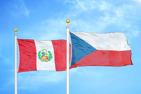 Perú República Checa Dos Banderas Sobre Asta Bandera Fondo Azul — Foto de Stock