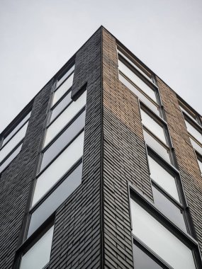 Modern mimari yapı windows refflection güzel ay, cam