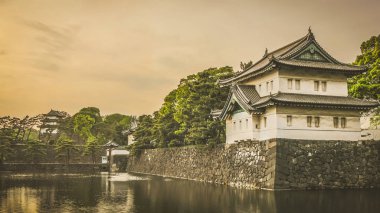 Tokyo İmparatorluk Bahçeleri alanının Giriş Kapısı kalesi