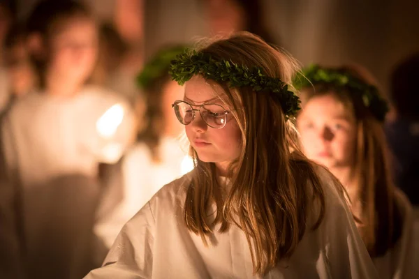 Vaxjo Suecia Diciembre 2017 Tradición Sueca Lucía Celebra Iglesia Vaxjo — Foto de Stock