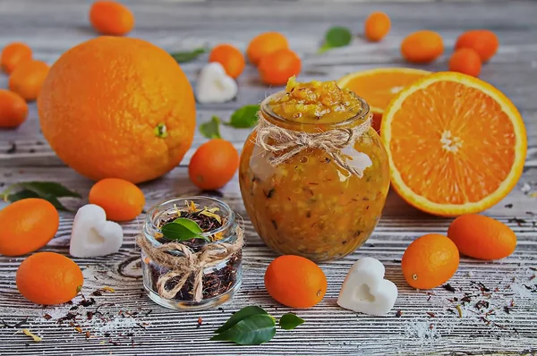 Confiture Portocale Într Borcan Sticlă Portocale Proaspete Kumquats Masă Lemn — Fotografie, imagine de stoc