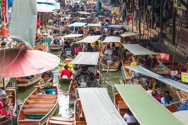 Ρατσαμπούρι Ταϊλάνδη Νοεμβρίου Τοπικούς Προμηθευτές Πωλούν Εμπορεύματα Στο Damnoen Saduak — Φωτογραφία Αρχείου