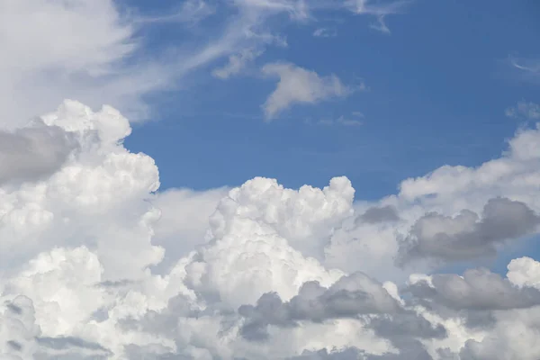 Ciel Bleu Avec Fond Nuageux — Photo