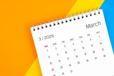 Renkli arkaplan takvimine göre Mart 2026.