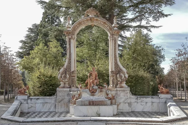 Vista Horizontal Fuente Hercules Los Jardines Del Palacio Real Granja — Foto de Stock