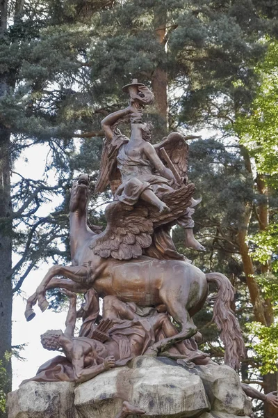 Sculpture Qui Représente Renommée Chevauchant Sur Pegasus — Photo