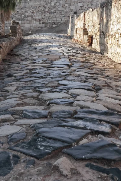 Verticale Weergave Van Overblijfselen Van Een Oude Romeinse Weg — Stockfoto