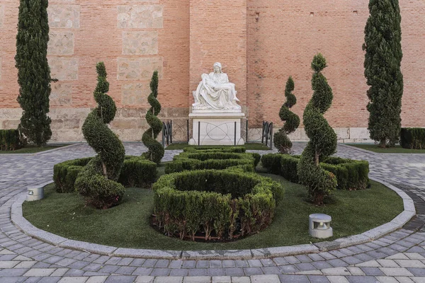 Beeld van adolfo suarez park bij de stad van torrejon de ardoz — Stockfoto