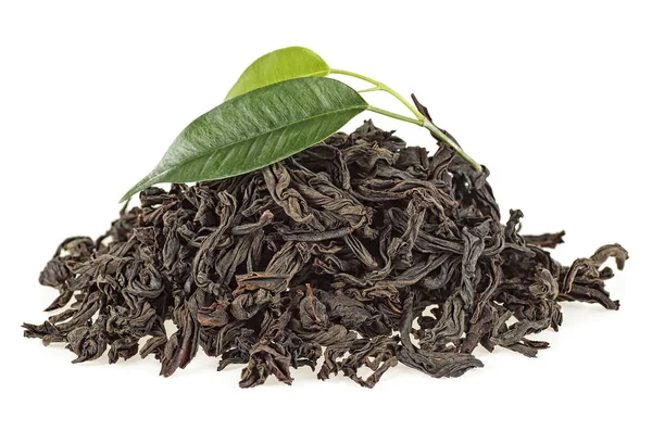 Сушеный Черный Чай Зелеными Листьями Белом Фоне — стоковое фото