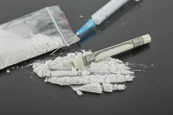 Шприц Героїну Кокаїну Чорному Тлі Концепція Зловживання Наркотиками — стокове фото