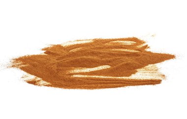 Beyaz bir arka plan üzerinde izole toz tarçın