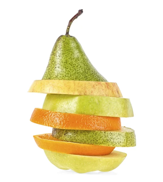 白色背景的新鲜混合水果 水果三明治 — 图库照片