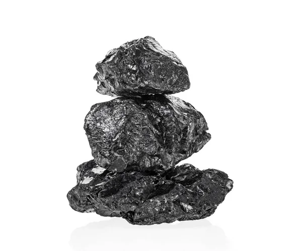 하얀 배경에 고립된 석탄층 — 스톡 사진