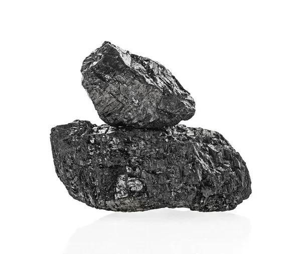 Högen av kol isolerad på vit bakgrund — Stockfoto